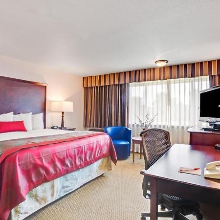 Ramada By Wyndham Tukwila Southcenter Hotell Eksteriør bilde