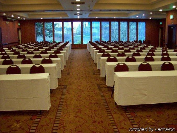 Ramada By Wyndham Tukwila Southcenter Hotell Fasiliteter bilde