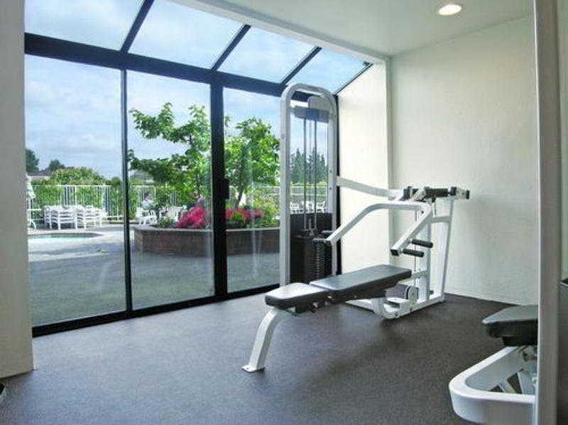 Ramada By Wyndham Tukwila Southcenter Hotell Fasiliteter bilde
